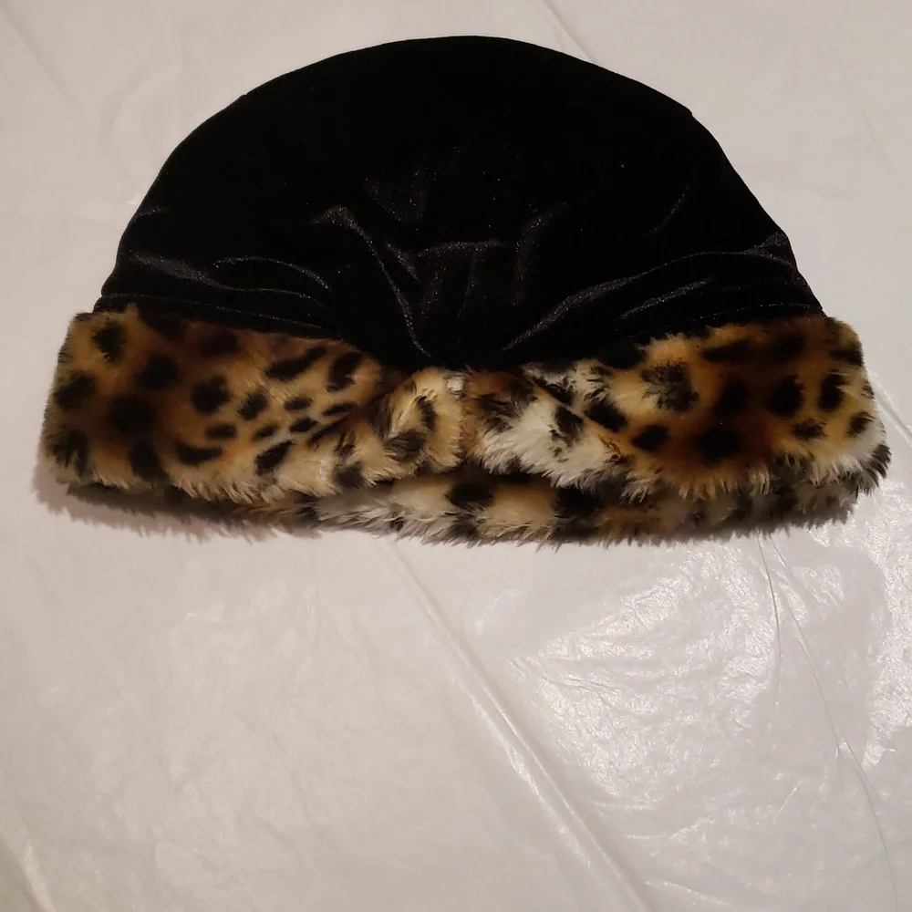 Children's Place Leopard Faux Fur Trim Girls velour hat lined BLACK Warm Soft